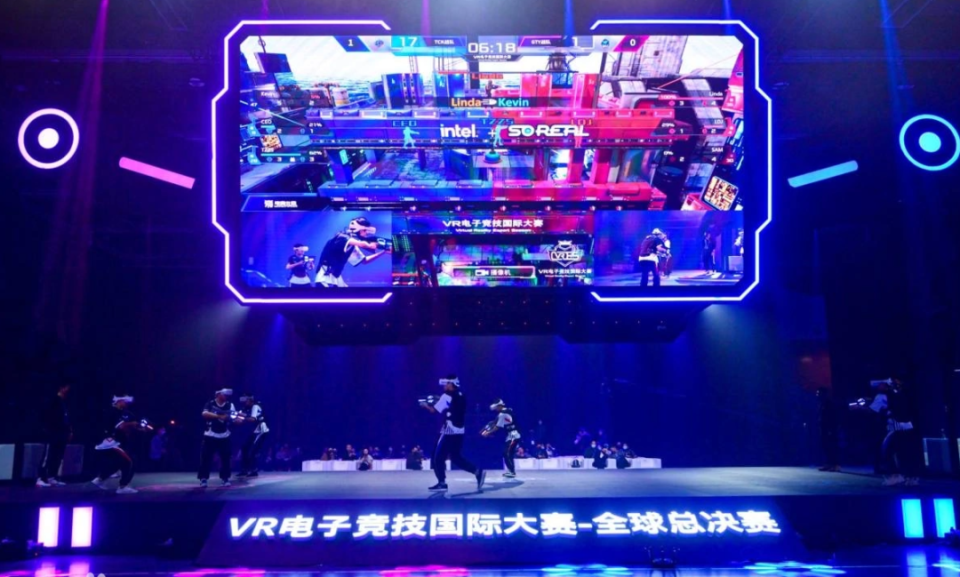 不少队员在