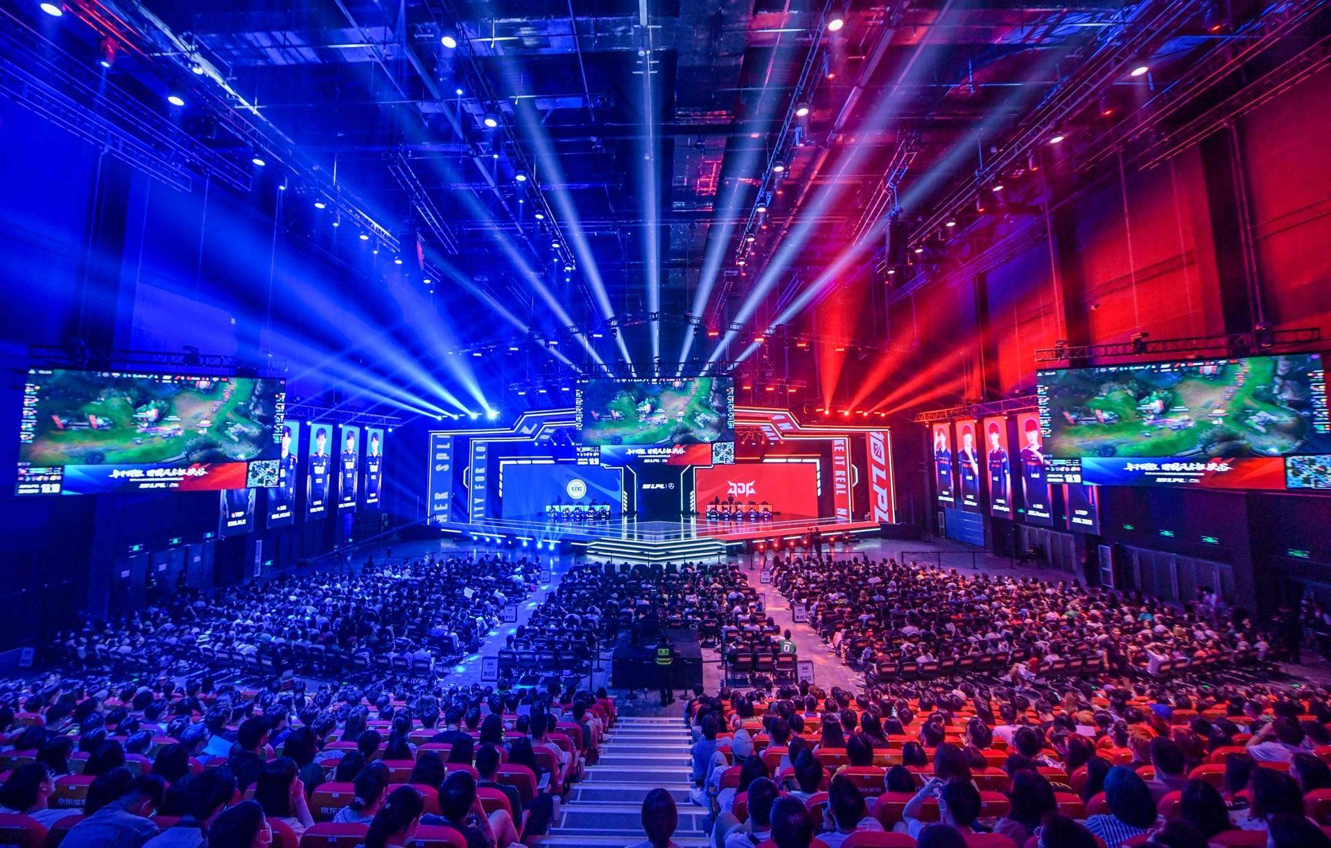 制而防守端 制而防守端