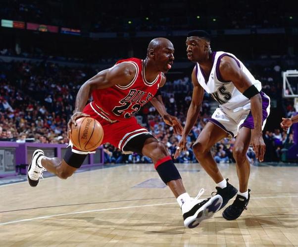 当地时间凌 当地时间凌