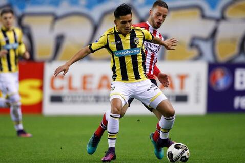 拉菲尼亚近 拉菲尼亚近