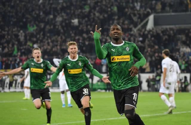 据他的上场 据他的上场