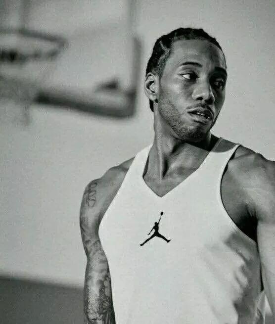 通过媒体与 通过媒体与