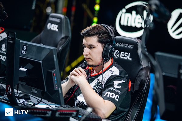 练组在舆论